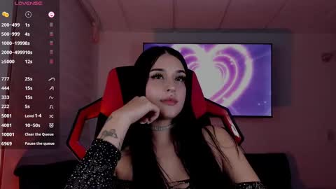 Snapshot of charlotte_greys chatting on September 10, 11:38 pm Charlotte  online show from September 10, 11:38 pm