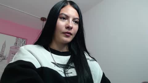 Snapshot of charlotte_johnson_t chatting on November 12, 7:57 pm Charlott online show from November 12, 7:57 pm