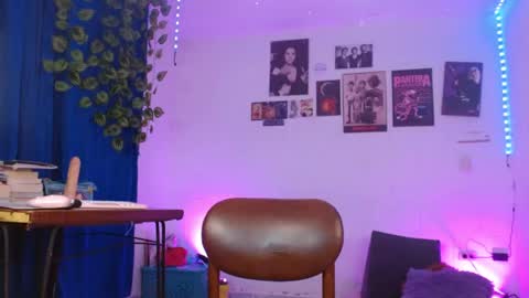 Snapshot of charlotte_morh_ chatting on August 6, 2:24 am charlotte_morh_ online show from August 6, 2:24 am