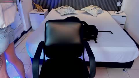 Snapshot of charlotte_whitee1 chatting on February 14, 11:07 am Charlotte Everyday From 0700 to 1300 Col Time online show from February 14, 11:07 am