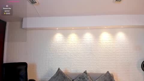 Snapshot of charlotte_whitee1 chatting on February 15, 11:08 am Charlotte Everyday From 0700 to 1300 Col Time online show from February 15, 11:08 am