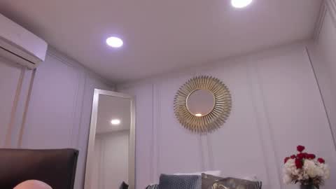 charlottebrownn_ online show from February 17, 3:25 am