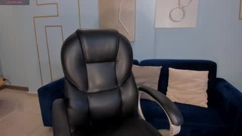 Charlotte online show from December 18, 10:51 am