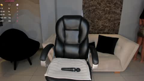 Charlotte online show from December 31, 2:25 pm