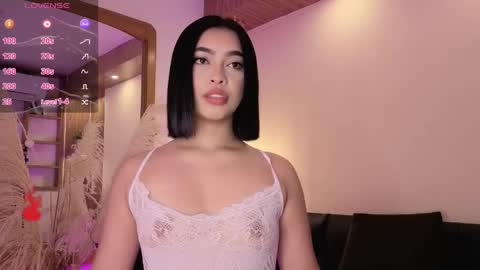 Snapshot of charlotteg18 chatting on May 26, 3:02 am Charlote online show from May 26, 3:02 am