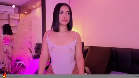 Snapshot of charlotteg18 chatting on August 3, 3:27 am Charlote online show from August 3, 3:27 am