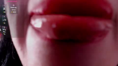 Snapshot of charlottemeyerr chatting on December 1, 6:08 pm charlot online show from December 1, 6:08 pm