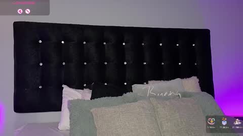 Snapshot of charlotterussel chatting on December 25, 9:11 pm charlotterussel online show from December 25, 9:11 pm