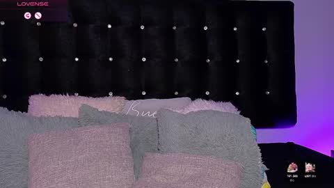 charlotterussel online show from December 28, 11:48 pm