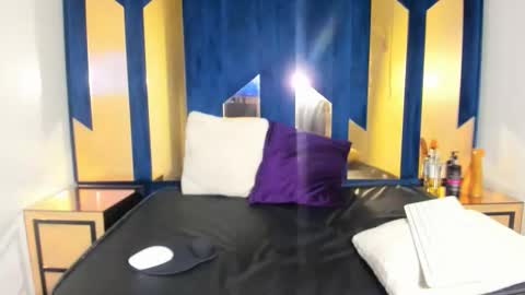 charlottesexrs online show from March 6, 11:45 pm