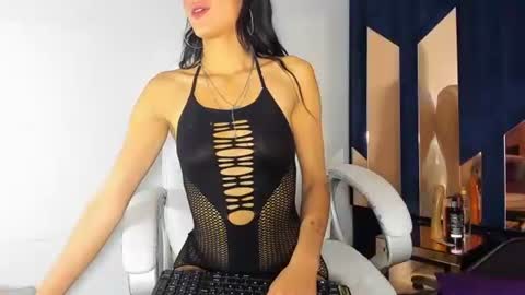 Snapshot of charlottesexrs chatting on June 25, 10:58 pm charlottesexrs online show from June 25, 10:58 pm