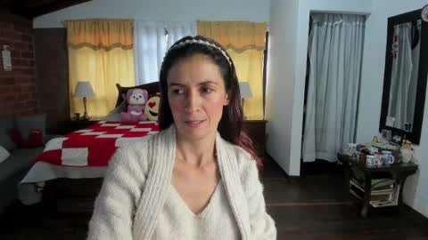 Snapshot of charlottewillson chatting on April 22, 10:44 pm Charlotte online show from April 22, 10:44 pm