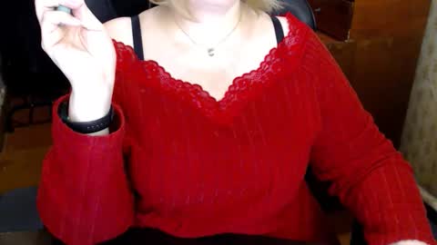 Snapshot of charlottextasty chatting on June 2, 10:50 am CharlotteXTasty online show from June 2, 10:50 am