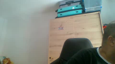 charly online show from January 12, 11:04 am