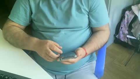 charly online show from April 15, 8:10 am