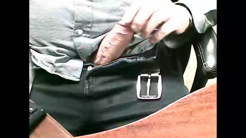 Snapshot of charmeur2672 chatting on February 4, 11:38 am charmeur2672 online show from February 4, 11:38 am