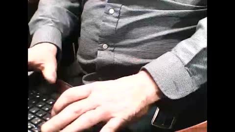 Snapshot of charmeur2672 chatting on February 6, 9:22 am charmeur2672 online show from February 6, 9:22 am