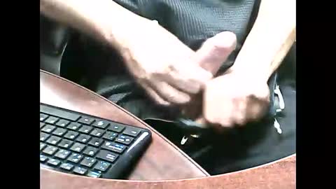 Snapshot of charmeur2672 chatting on September 16, 10:27 am charmeur2672 online show from September 16, 10:27 am