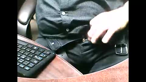 Snapshot of charmeur2672 chatting on September 18, 11:01 am charmeur2672 online show from September 18, 11:01 am