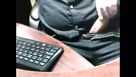 Snapshot of charmeur2672 chatting on October 17, 9:56 am charmeur2672 online show from October 17, 9:56 am