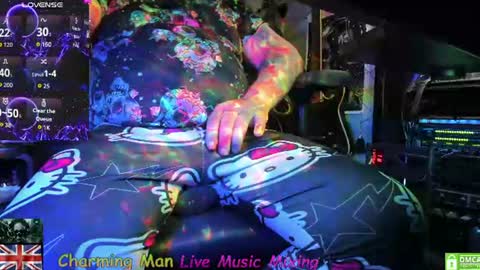 Snapshot of charming__man chatting on July 6, 10:23 am 3 of 9 Borg online show from July 6, 10:23 am