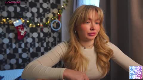 my fansly Charming daisy              My Wishlist  for new toys     online show from December 14, 10:09 am