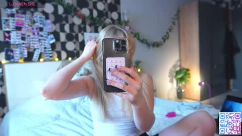 my fansly Charming daisy              My Wishlist  for new toys     online show from January 12, 9:58 am