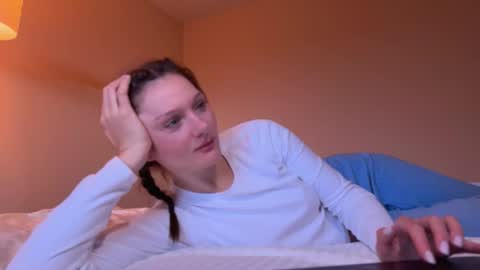 katie online show from November 10, 11:53 am