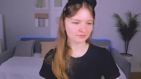 Im Eva online show from May 21, 11:39 am