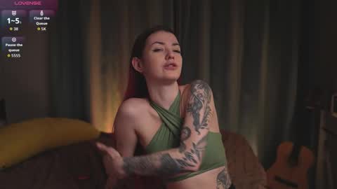 Snapshot of charmings_054 chatting on February 7, 4:22 pm Belle and Miley online show from February 7, 4:22 pm