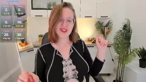 Snapshot of charmygrace chatting on April 24, 11:01 am Grace online show from April 24, 11:01 am