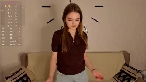 Snapshot of charoletteharles chatting on March 3, 4:29 am Lolla online show from March 3, 4:29 am