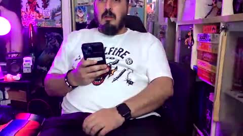 Snapshot of charzilla1134 chatting on February 27, 12:43 am charzilla1134 online show from February 27, 12:43 am