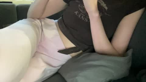 Snapshot of chase_vicky chatting on June 22, 7:33 pm Vicky online show from June 22, 7:33 pm