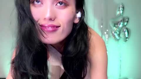 Snapshot of chasmic chatting on December 11, 3:24 am JASMINE   usually going live about 2 am UTC  online show from December 11, 3:24 am