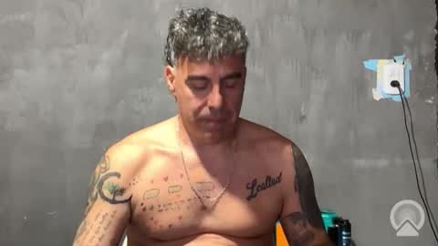 chato012 online show from November 6, 7:04 pm