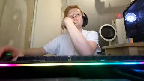 Snapshot of chattygingerboy chatting on July 12, 9:17 pm Gingerboy online show from July 12, 9:17 pm