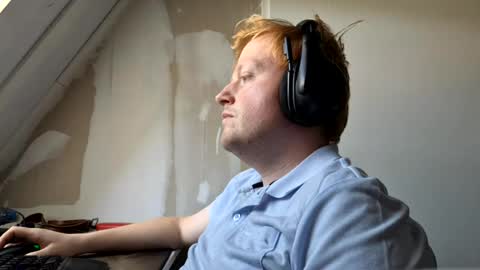 Snapshot of chattygingerboy chatting on July 14, 10:21 am Gingerboy online show from July 14, 10:21 am