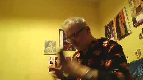 lee online show from October 13, 2:06 pm