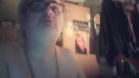 lee online show from February 24, 9:57 pm