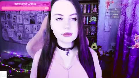 Mia online show from March 11, 9:37 am