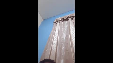 Snapshot of chavo82 chatting on June 11, 2:33 am chavo82 online show from June 11, 2:33 am