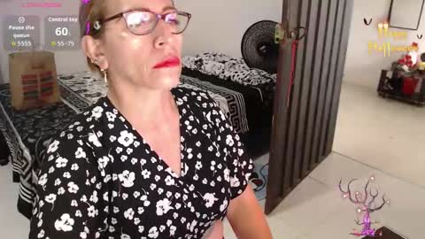 CHAYLA VICTORIA RUIZ  online show from October 18, 7:36 pm