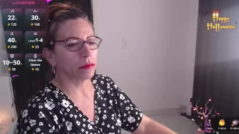 CHAYLA VICTORIA RUIZ  online show from November 6, 11:44 am