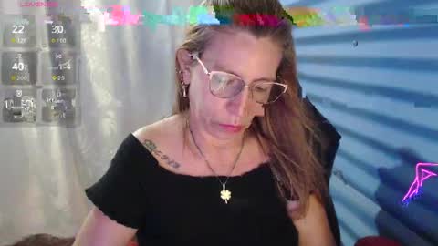 Snapshot of chayla_ruiz chatting on May 12, 3:53 pm CHAYLA VICTORIA RUIZ online show from May 12, 3:53 pm