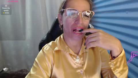 Snapshot of chayla_ruiz chatting on June 3, 1:46 pm CHAYLA VICTORIA RUIZ online show from June 3, 1:46 pm