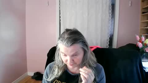 chealsiek online show from May 25, 4:57 pm