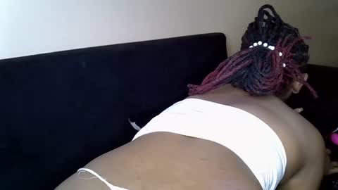 Snapshot of cheeky_charms chatting on July 7, 3:42 am cheeky_charms online show from July 7, 3:42 am