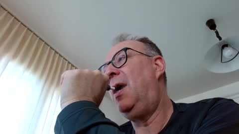 Snapshot of cheer2u chatting on January 14, 11:05 am cheer2u online show from January 14, 11:05 am