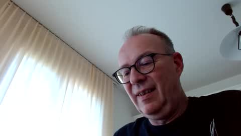 cheer2u online show from April 23, 1:57 pm